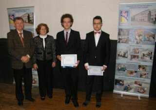 4.e oceneni za vzorny prospech dochadzku a prikladnu pracu v prospech skoly martin krajci tomas sasak