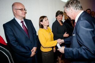 SPS_70_142