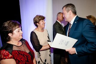 SPS_70_196